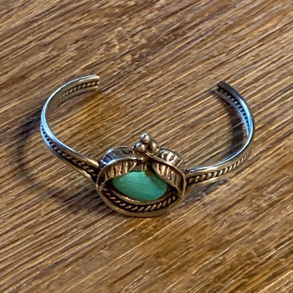 Vintage Turquoise Sterling Silver Cuff Bracelet - Picture 2 of 6